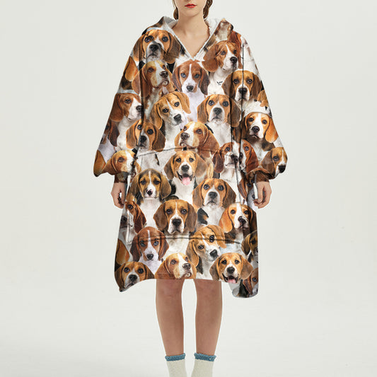 Warm Winter With Beagles - Fleece Blanket Hoodie
