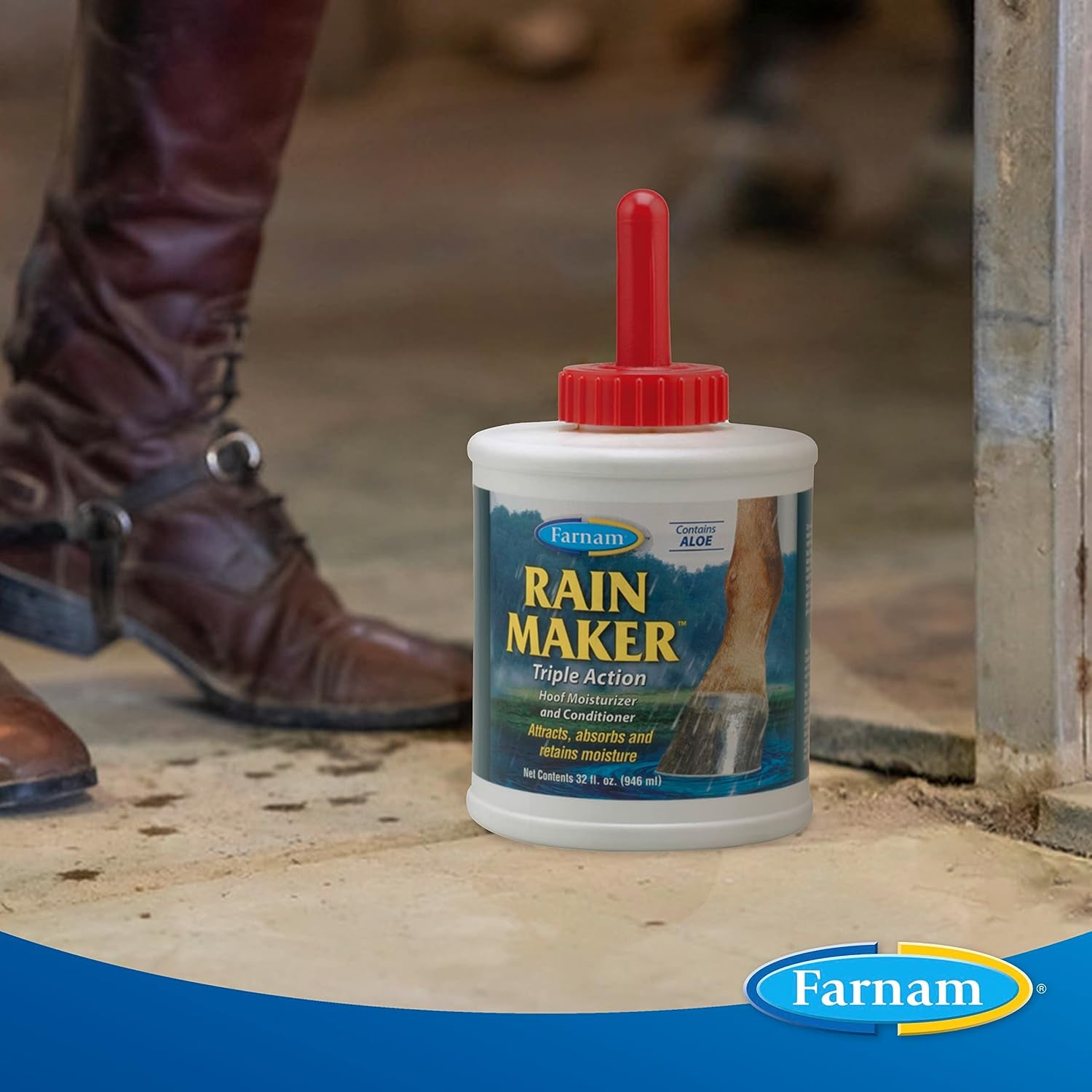 Farnam Rain Maker Triple Action Hoof Oil for Horses Moisturizer and Conditioner, Attracts, Absorbs and Retains Moisture, Contains Aloe