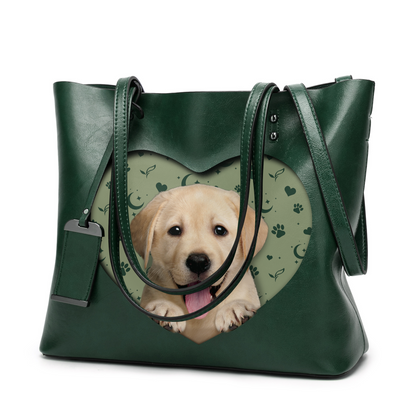 Ich weiß, ich bin süß – Labrador Glamour Handtasche V1