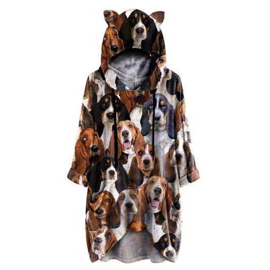 Ein Haufen Basset Hounds - Kapuzenpullover mit Ohren V1