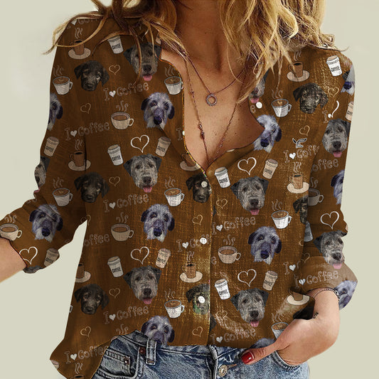 Ich liebe Kaffee und Irish Wolfhound - Frauen-Shirt