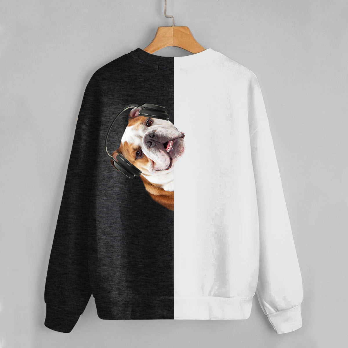 Funny Happy Time - English Bulldog Sweatshirt V2