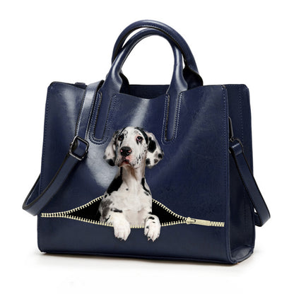 Réduisez le stress au travail avec un dogue allemand - Sac à main de luxe V1