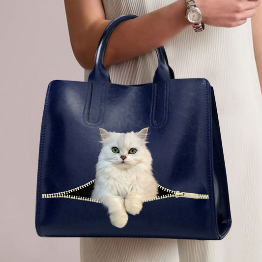 Réduisez le stress au travail avec le chat chinchilla persan - Sac à main de luxe V1