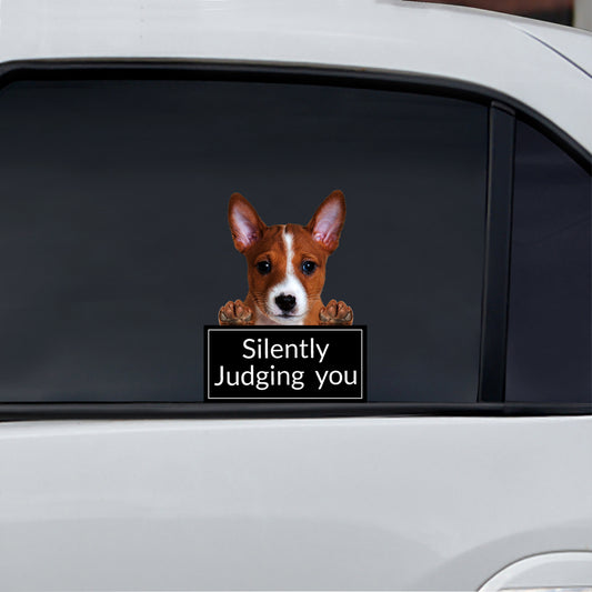 Vous juger silencieusement - Autocollant de voiture/porte/réfrigérateur/ordinateur portable Basenji V1