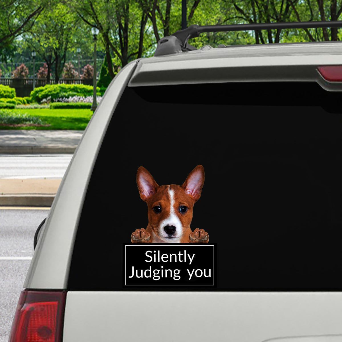 Silently Judging You – Basenji Auto-/Tür-/Kühlschrank-/Laptop-Aufkleber V1