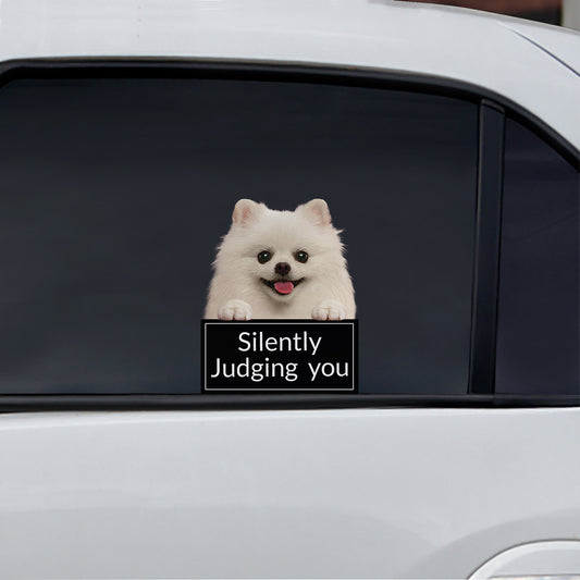 Silently Judging You – Pomeranian Auto-/Tür-/Kühlschrank-/Laptop-Aufkleber V1
