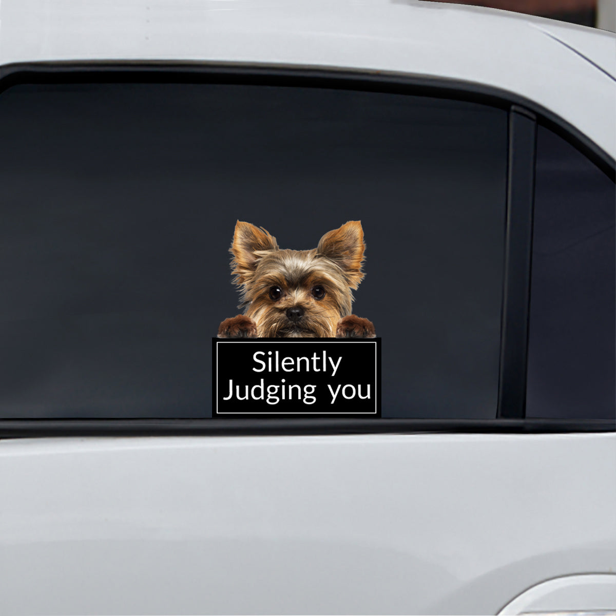Silently Judging You – Yorkshire Terrier Auto-/Tür-/Kühlschrank-/Laptop-Aufkleber V1