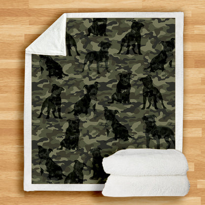 Couverture camouflage Staffordshire Bull Terrier V1