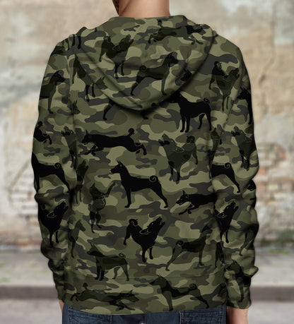 Street Style avec sweat à capuche camouflage Basenji V1