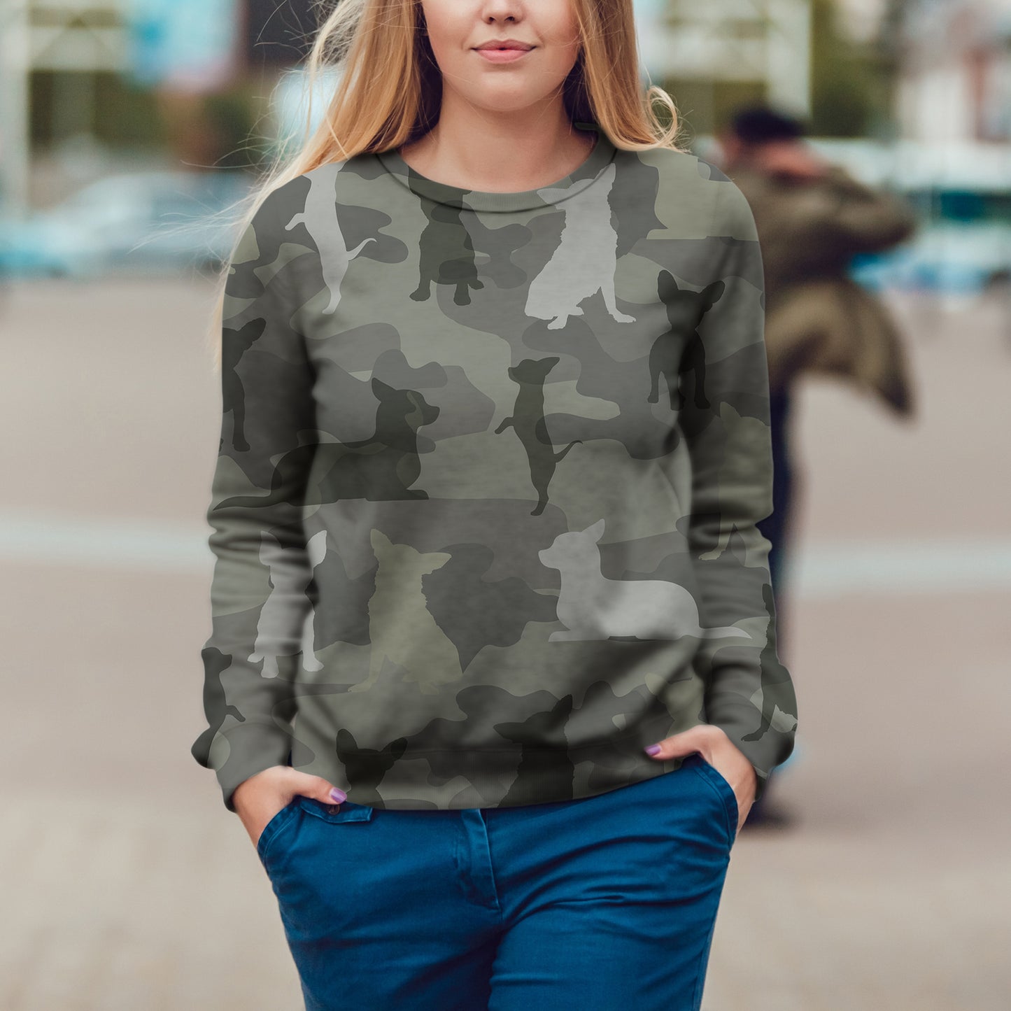 Street Style mit Chihuahua Camo Sweatshirt V4