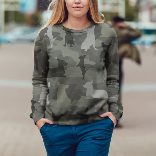 Street Style avec sweat-shirt camouflage Chihuahua V4