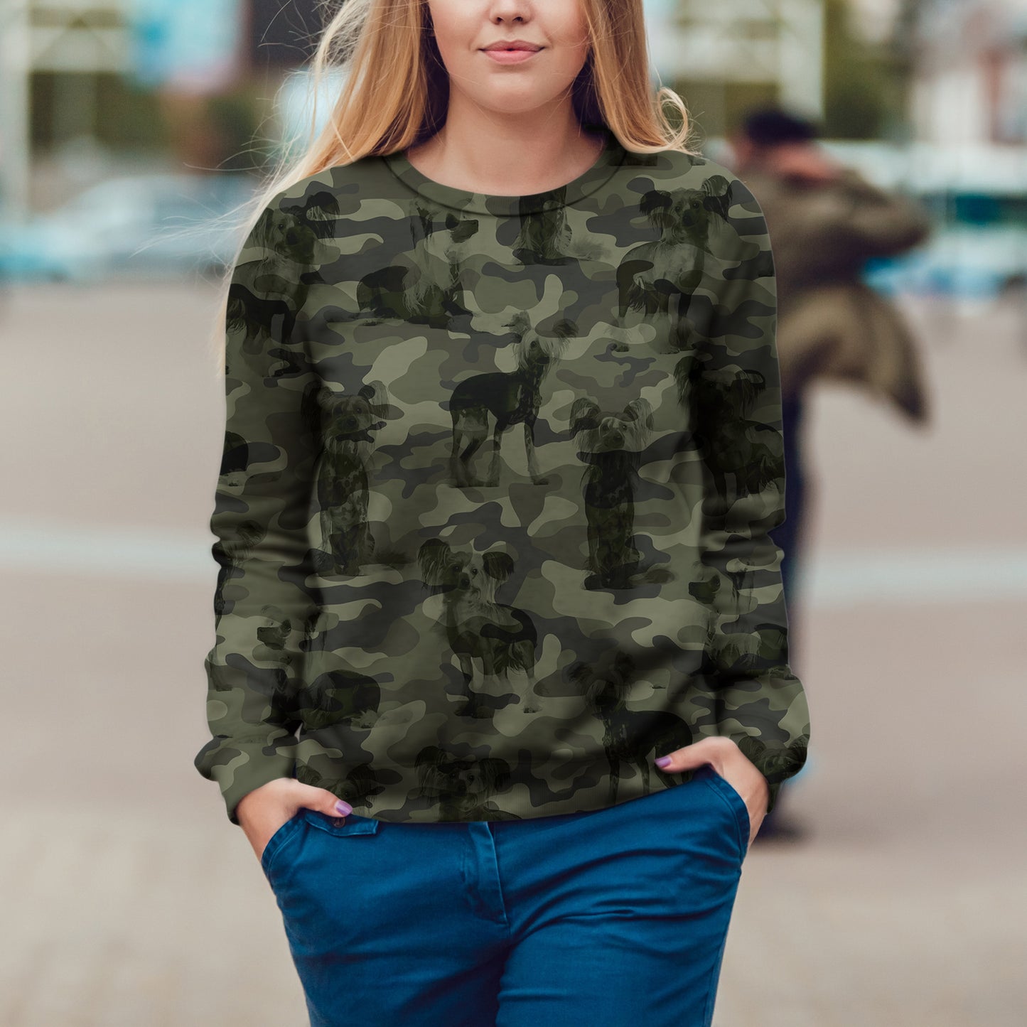 Street Style avec sweat-shirt camouflage chinois à crête V1