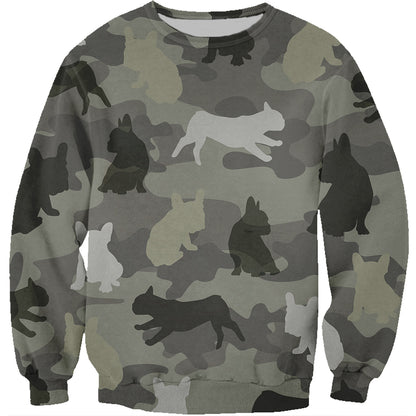 Street Style mit French Bulldog Camo Sweatshirt V4