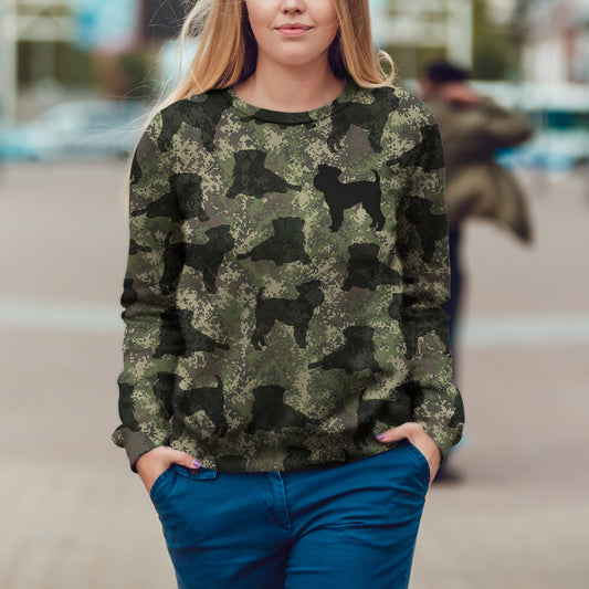 Street Style mit Griffon Bruxellois Camo Sweatshirt V3