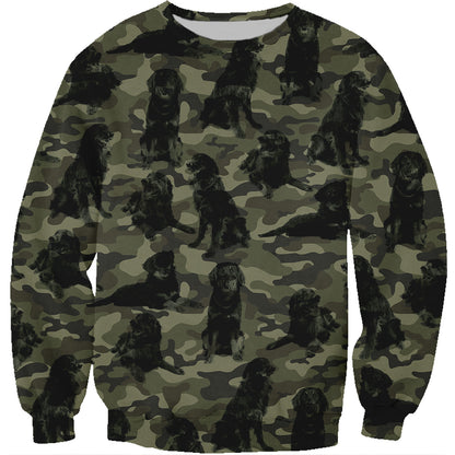 Street Style avec sweat-shirt camouflage Hovawart V1