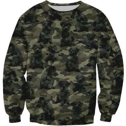 Street Style avec sweat-shirt camouflage Norfolk Terrier V1