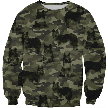 Street Style mit Shetland Sheepdog Camo Sweatshirt V1