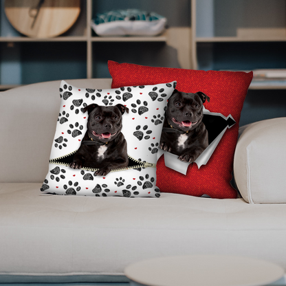 Sie stehlen Ihre Couch – Staffordshire Bull Terrier Kissenbezüge V1 (2er-Set)