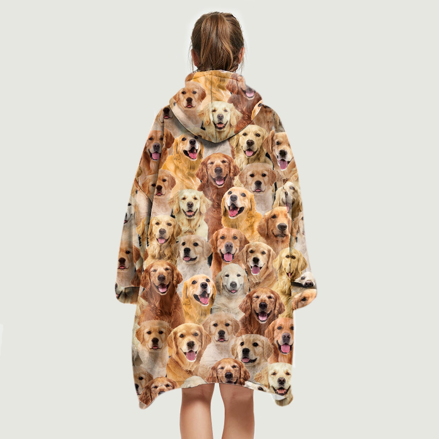 Warm Winter With Golden Retrievers - Fleece Blanket Hoodie