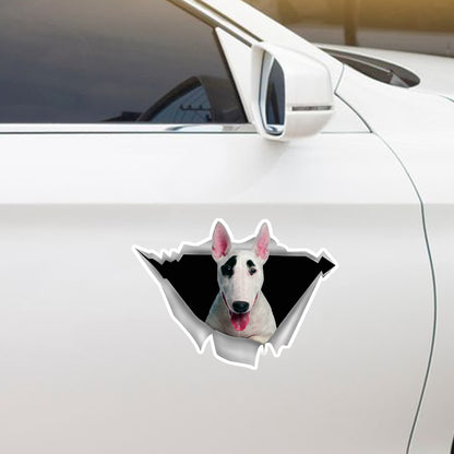 Nous aimons rouler dans les voitures - Autocollant de voiture/porte/réfrigérateur/ordinateur portable Bull Terrier V1
